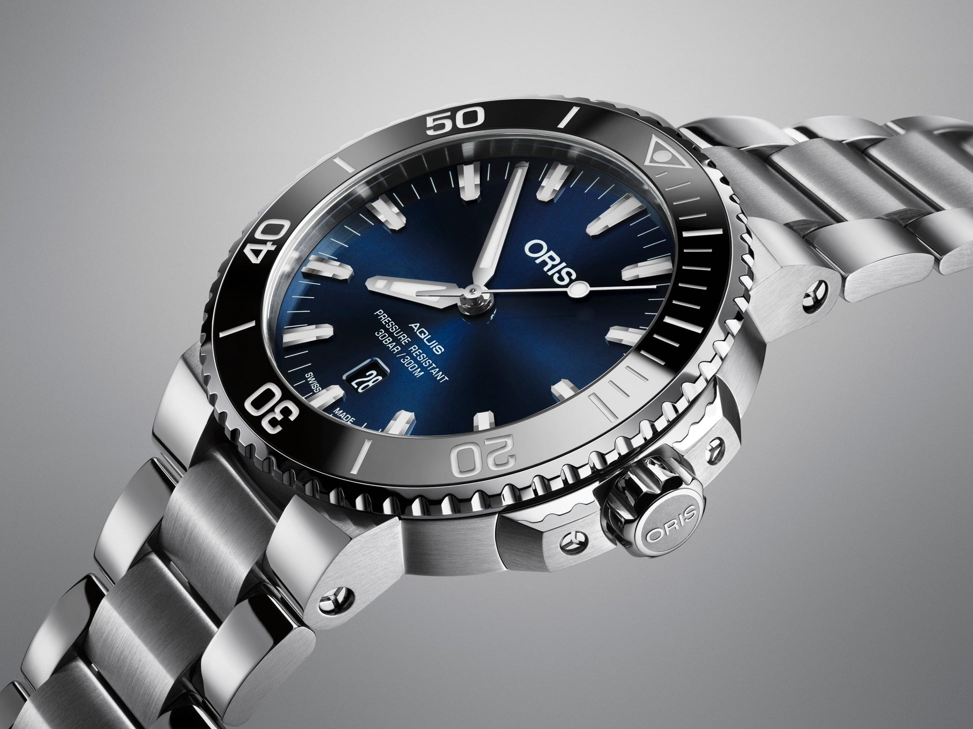 Oris Aquis Date Automatic Blue Dial Dive Watch Stainless Steel Bracelet