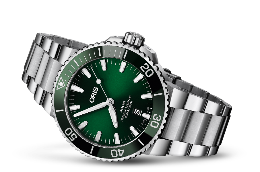 Oris Aquis Date 43.5mm Green Dial Stainless Steel Automatic Dive Watch