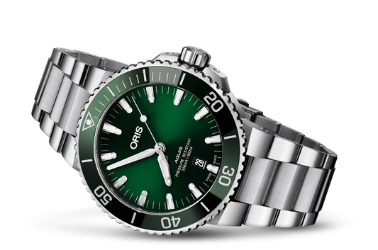 Oris Aquis Date 43.5mm Green Dial Stainless Steel Automatic Dive Watch