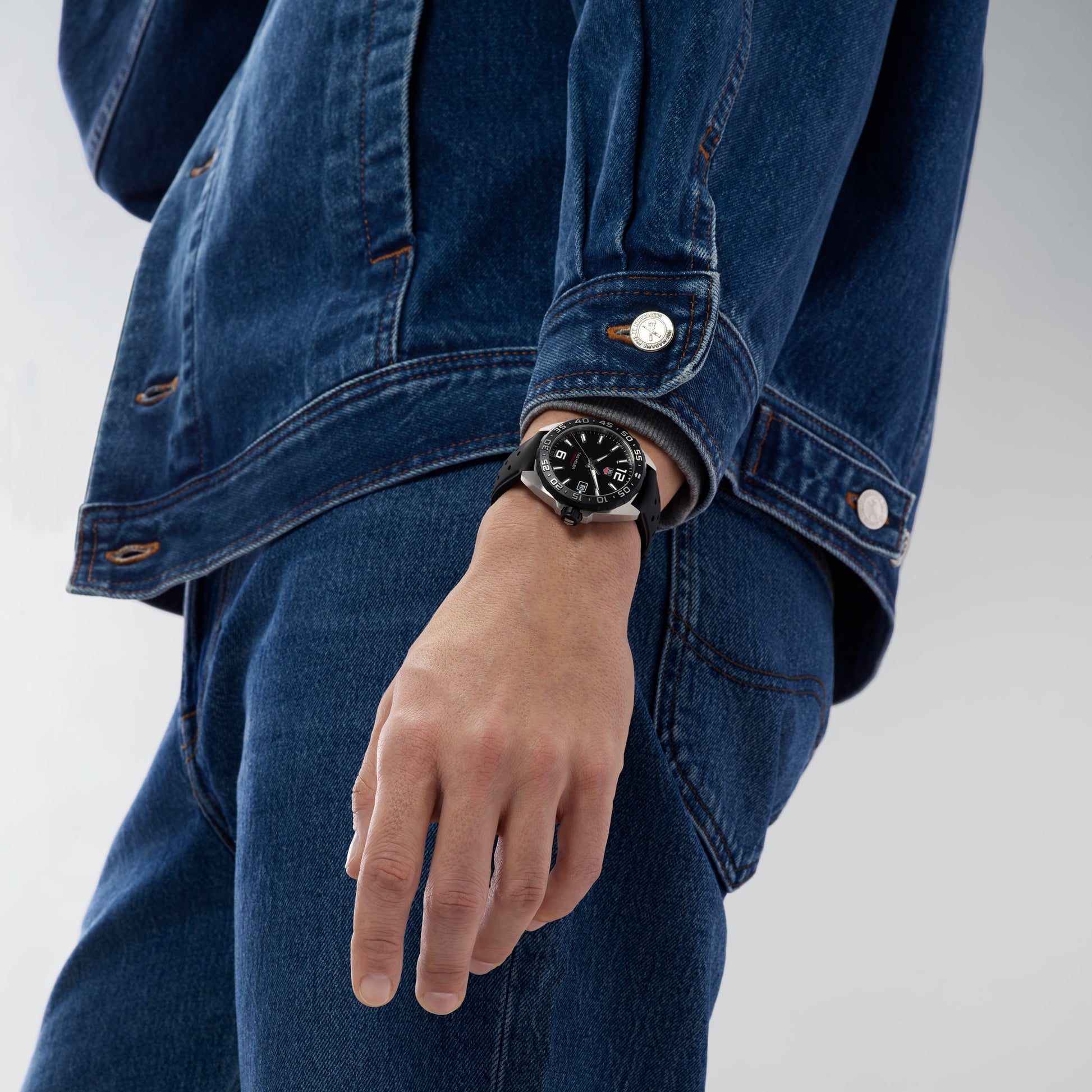 TAG Heuer Formula 1 41mm Quartz Steel Date Watch Black Dial Rubber Strap